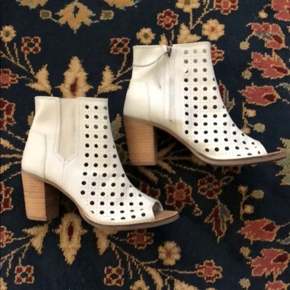 TOMS Leather Basket Weave Majorca Peep Toe Bootie - Picture 2 of 8